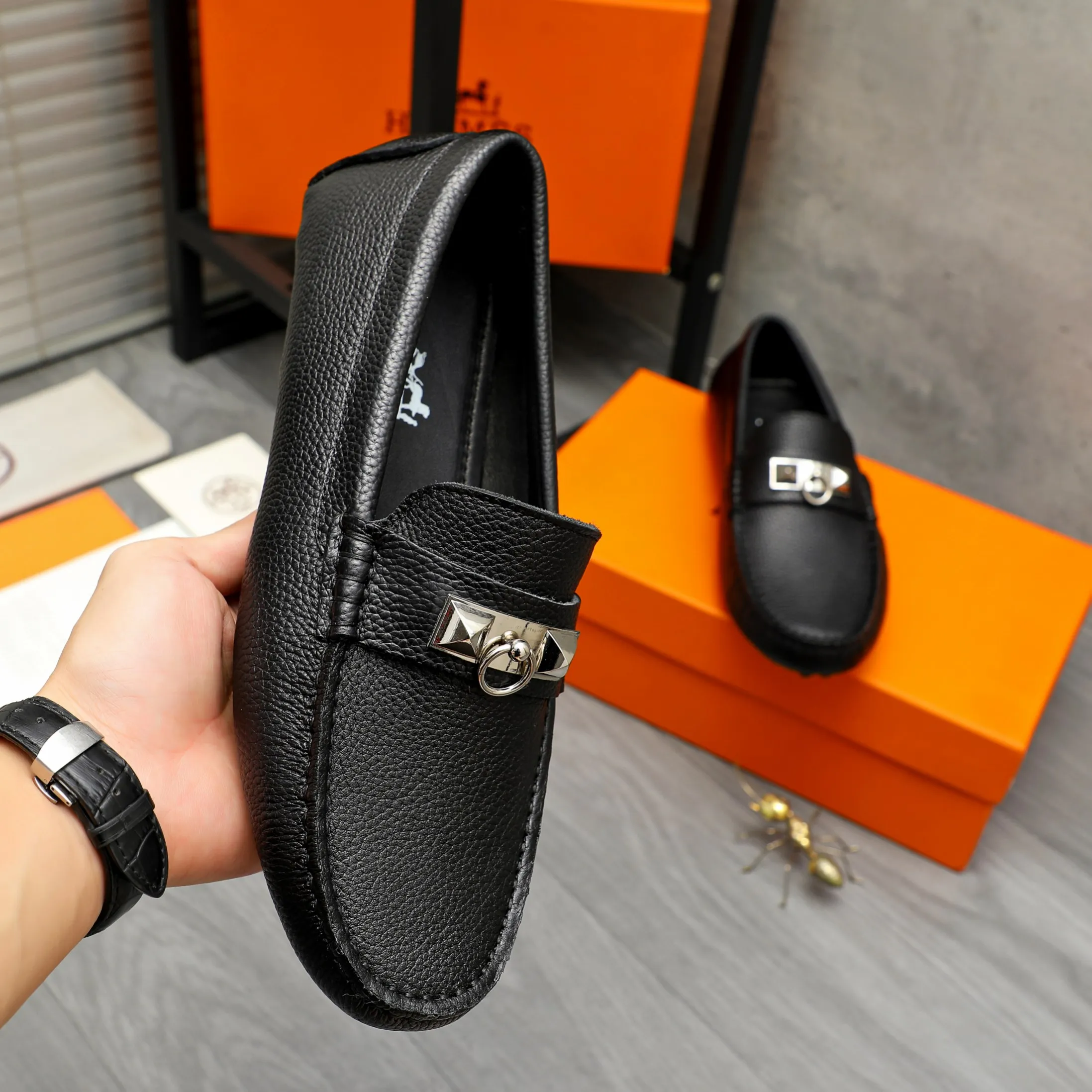 Men's shoes 💰420 Product trademark: HERMES "Hermes" casual slip-on shoes Regular size: 38-46 (45.46 custom-made, non-returnable) Product materials: Selected pebbled cowhide upper, sheepskin lining, non-slip bean outsole